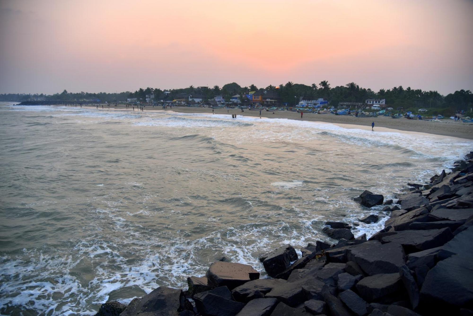 The Ocean Edge Hotel Pondicherry Bagian luar foto
